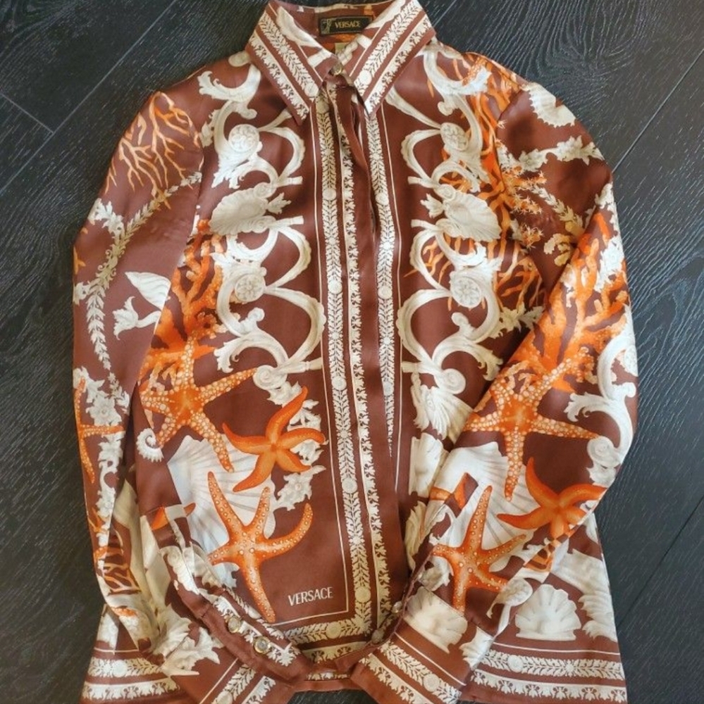 💯% Authentic VERSACE Silk BLOUSE Madonna✨️ Excellent Condition S. 40 EUR  US 4 - Picture 3 of 4
